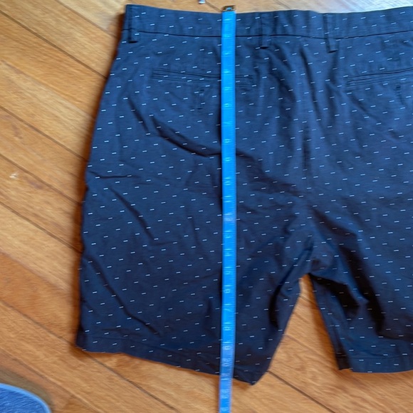 Old navy size 38 small dot board shorts - Picture 5 of 5